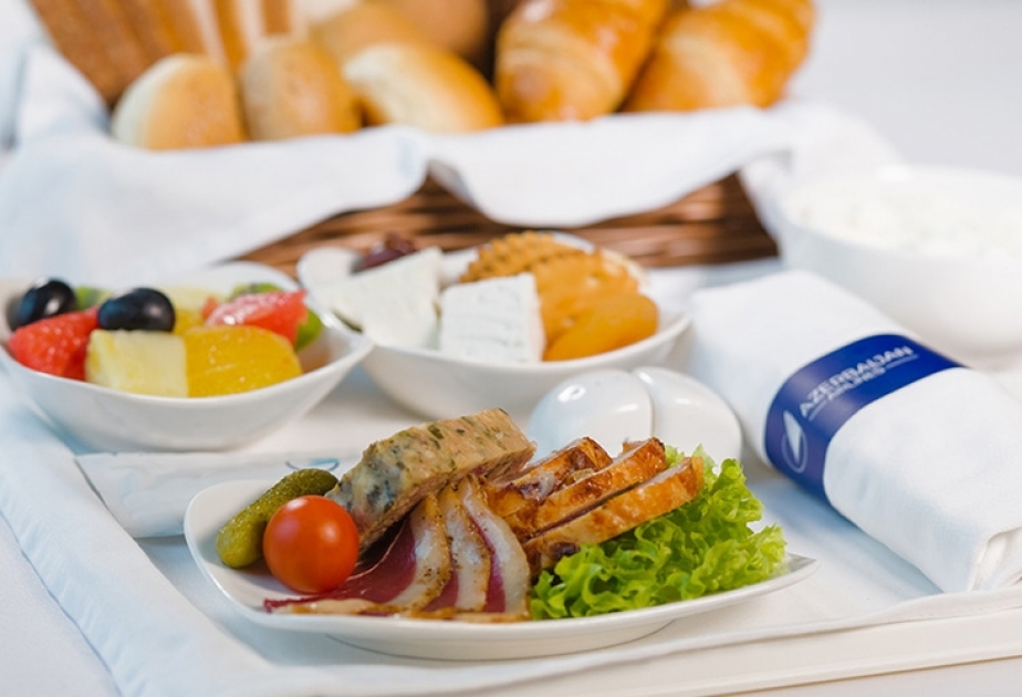 AZAL obtiene el segundo lugar en el ranking internacional sobre la diversidad de alimentos a bordo