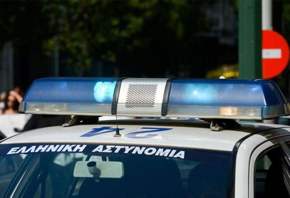 Afinanın mərkəzində turist avtobusu atəşə tutulub
