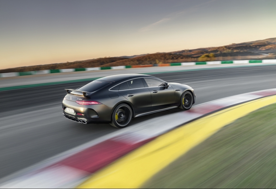 ®  Четырехдверный Mercedes-AMG GT 4-Door Coupé появился в Азербайджане