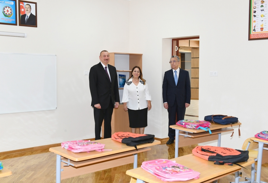 Le président Ilham Aliyev visite l’école №101 dans l’arrondissement de Sourakhany de Bakou VIDEO