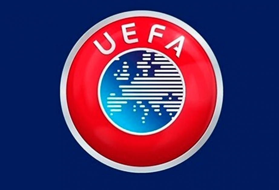 Delegación azerbaiyana participa en la conferencia de la UEFA