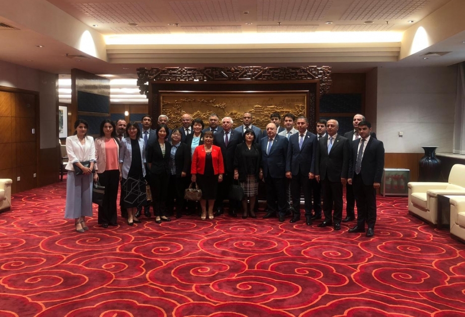 YAP nümayəndə heyəti Çin Kommunist Partiyası Mərkəzi Komitəsinin Ali Partiya Məktəbində olub