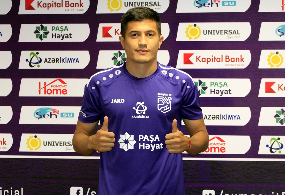 “Sumqayıt” klubu heyətinə iki futbolçu cəlb edib