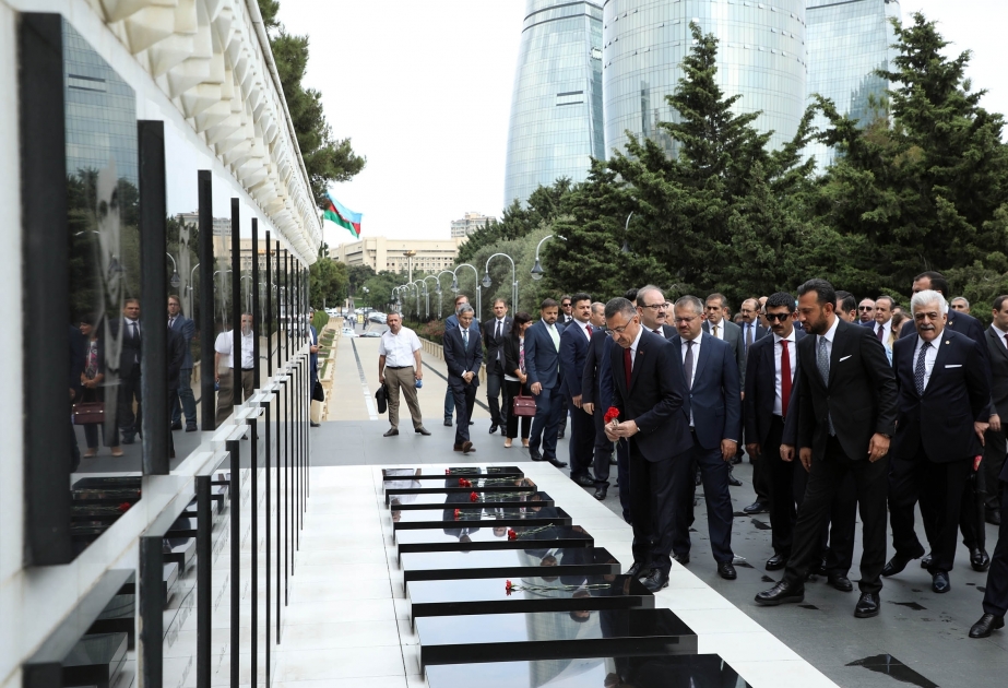 Hommage aux martyrs azerbaïdjanais