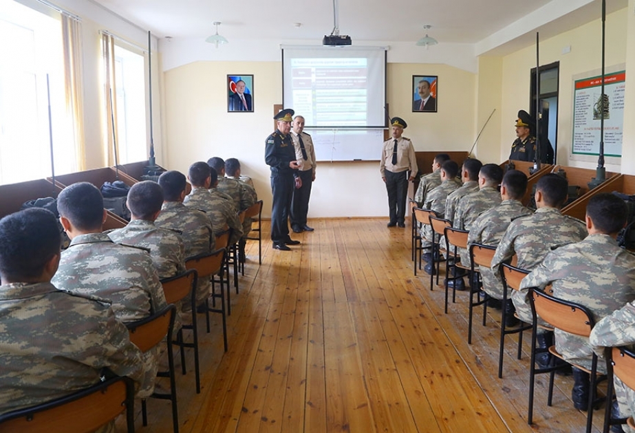 Müdafiə Nazirliyinin xüsusi təyinatlı təhsil müəssisələrində Bilik Günü qeyd edilib