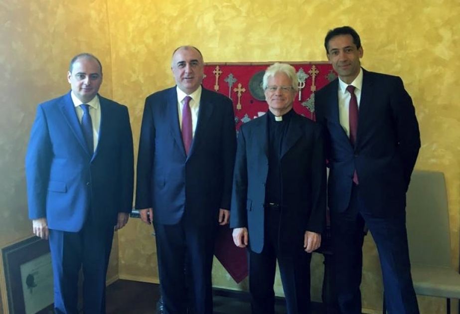 Canciller Mammadyarov se reúne con el rector del Pontificio Instituto Oriental