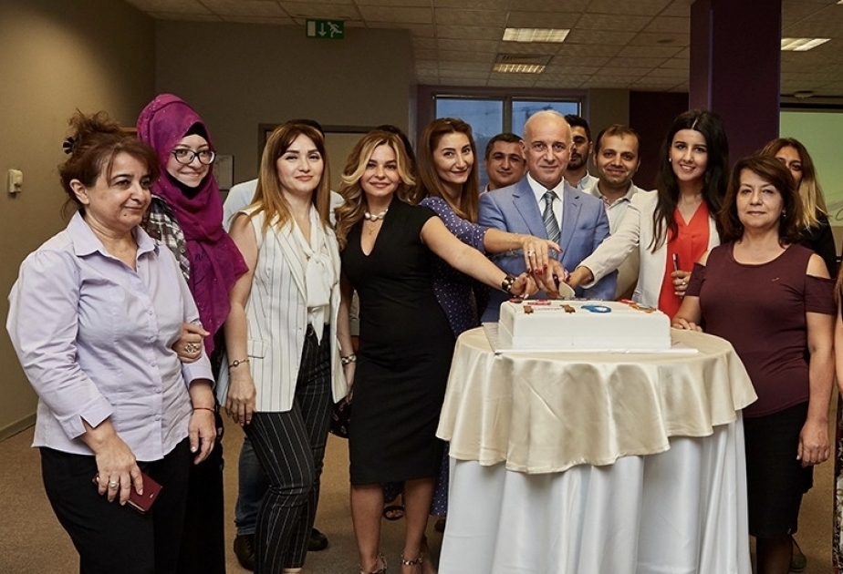 ®  Azercell awards winners of English courses organized for journalists