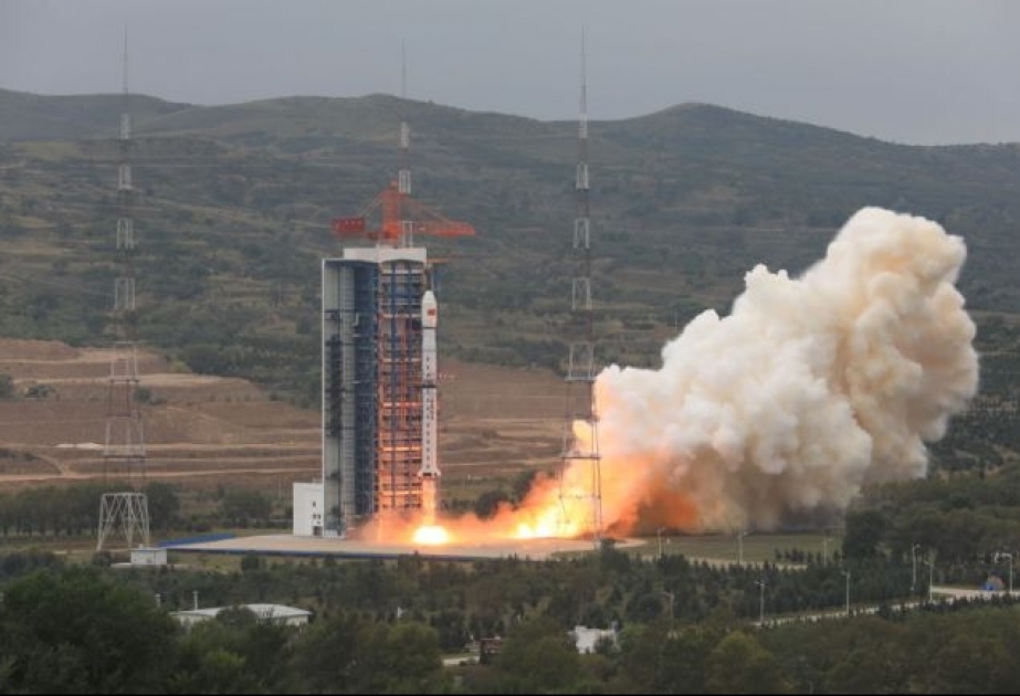 Çin kosmosa 5 nanopeyk buraxıb VİDEO
