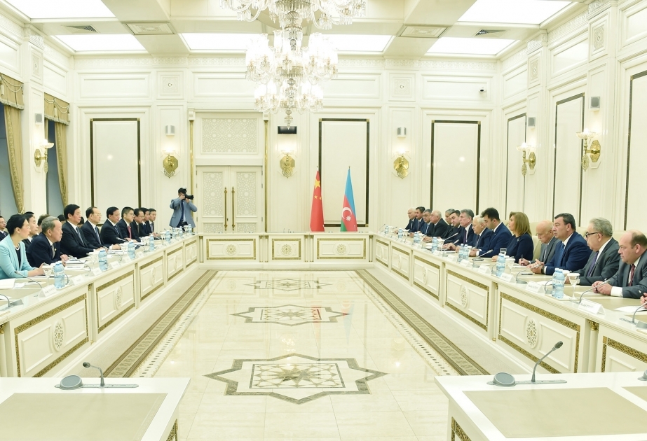 Ли Чжаньшу: Китай намерен углублять связи с Азербайджаном