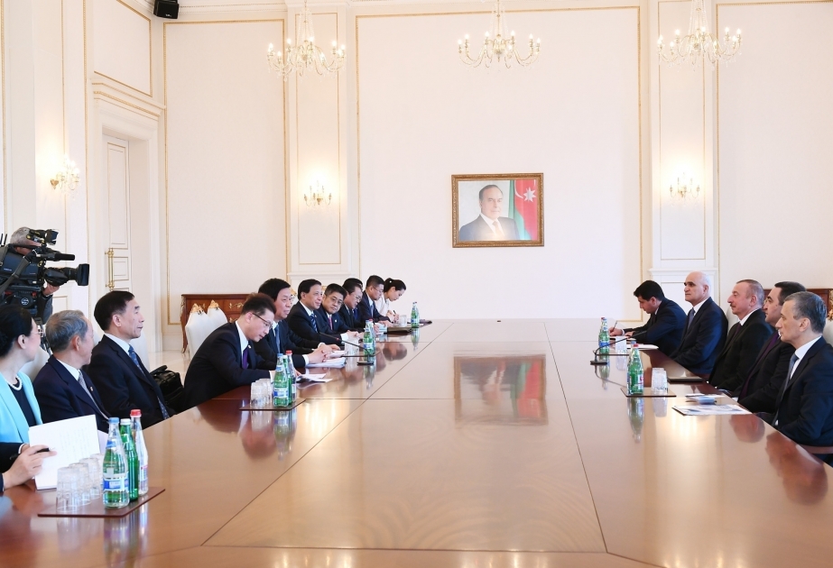 伊利哈姆·阿利耶夫总统接见中华人民共和国全国人民代表大会常务委员会委员长率领的代表团