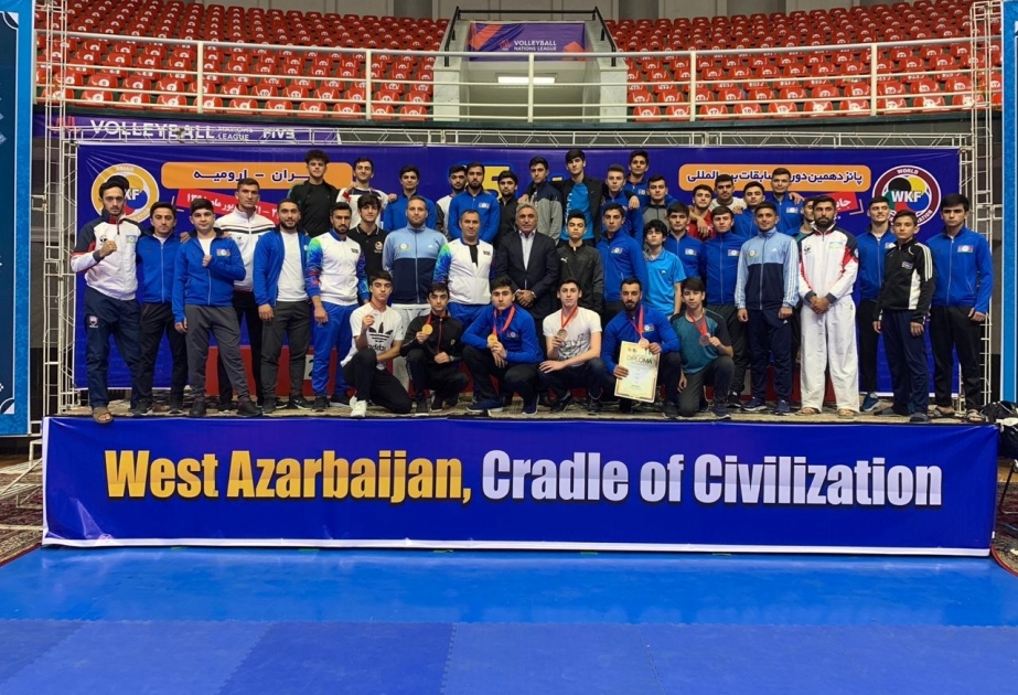 Aserbaidschanische Karatekas gewinnen 6 Medaillen beim Urmia Open-Turnier