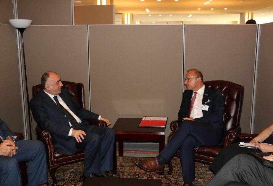 Ministro de Asuntos Exteriores de Azerbaiyán se reúne con su homólogo croata