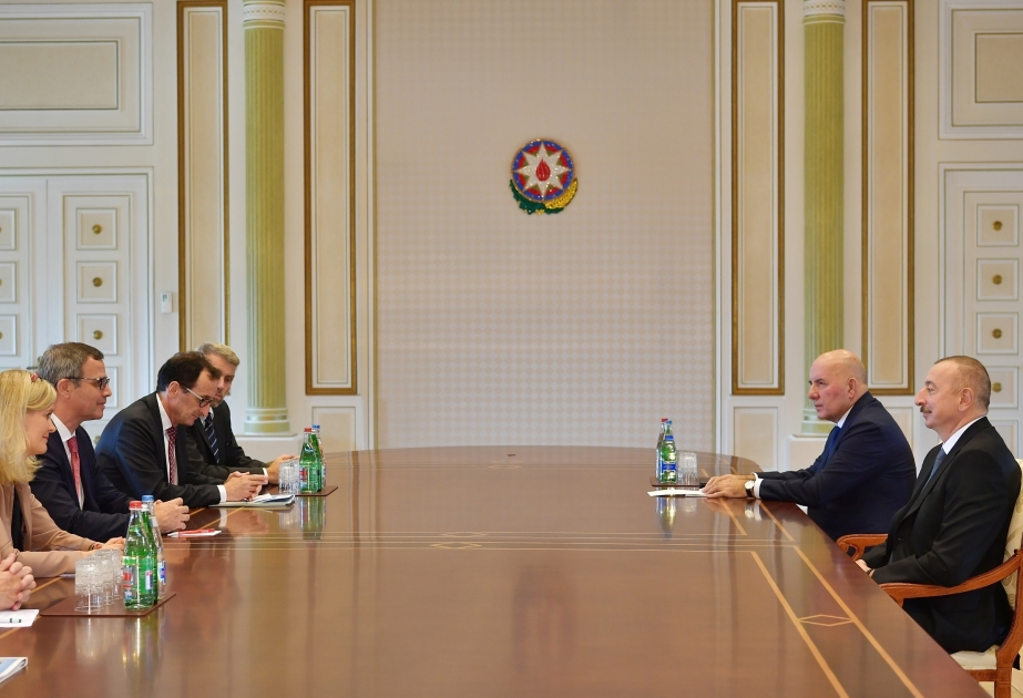 President Ilham Aliyev received delegation led by vice-president of International Finance Corporation VIDEO