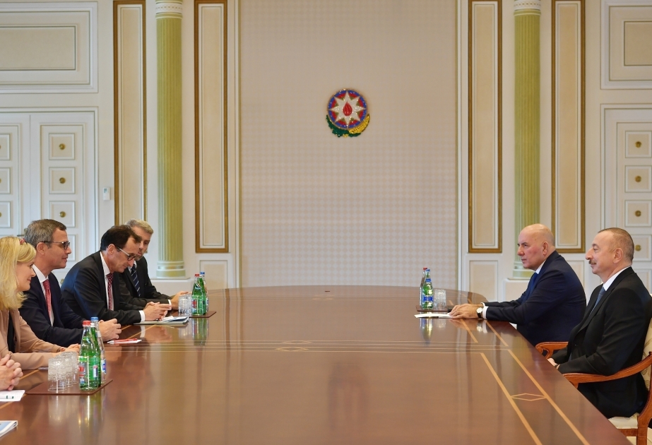 Ilham Aliyev recibió a una delegación encabezada por el vicepresidente de la Corporación Financiera Internacional
