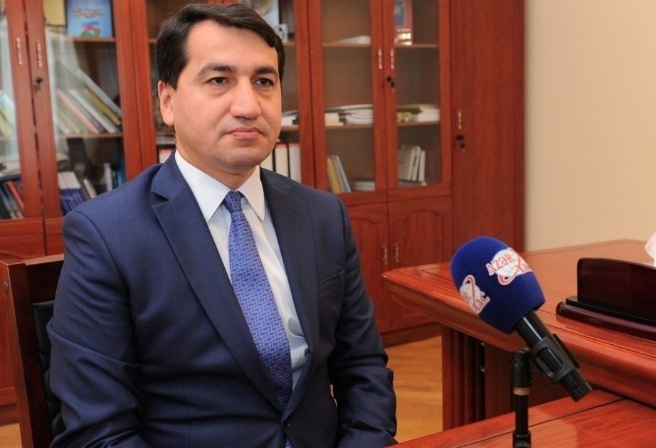Hikmet Hadziyev: No existe un modelo para la resolución de conflictos fuera de la integridad territorial de Azerbaiyán