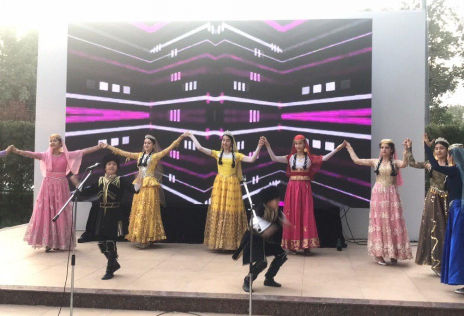 Daşkənddəki diasporumuzun üzvləri “Xalqların milli mətbəxi və mədəniyyəti” festivalında iştirak ediblər