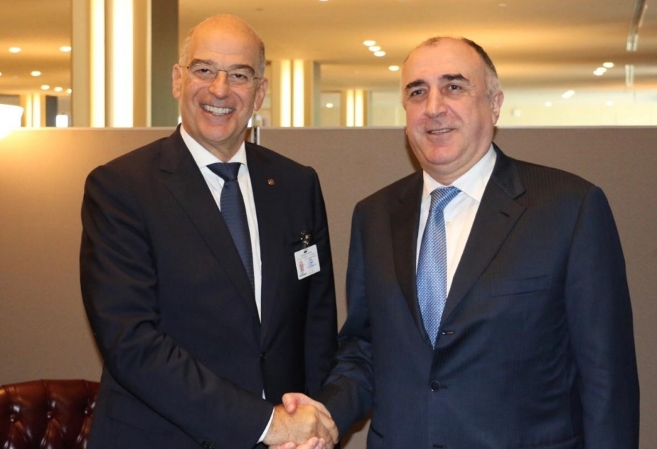 Elmar Mammadyarov sostiene reunión con su colega griego