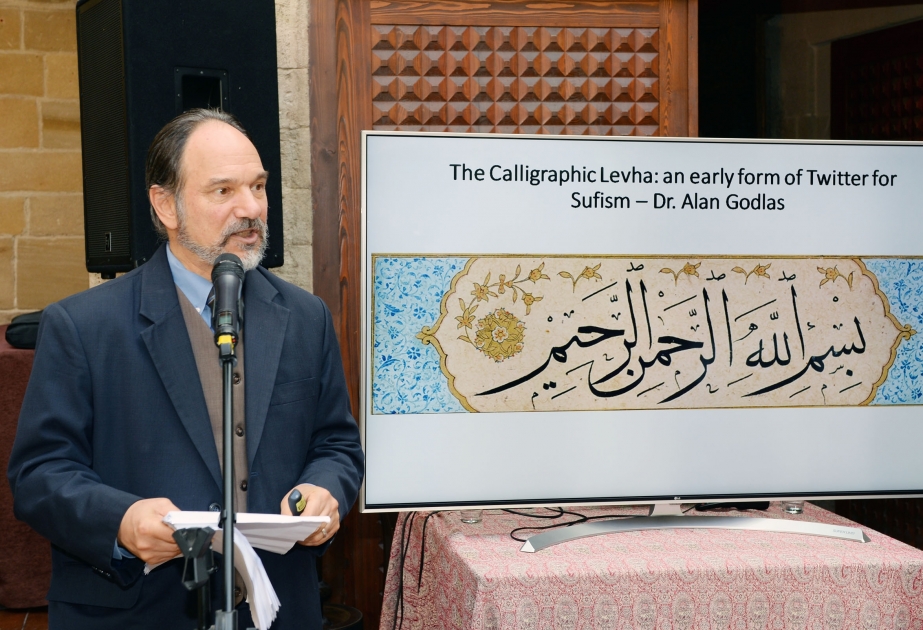Amerikalı alim Bakıda “Xəttatlıq lövhəsi: təsəvvüfdə Tvitterin ilkin forması” mövzusunda mühazirə oxuyub