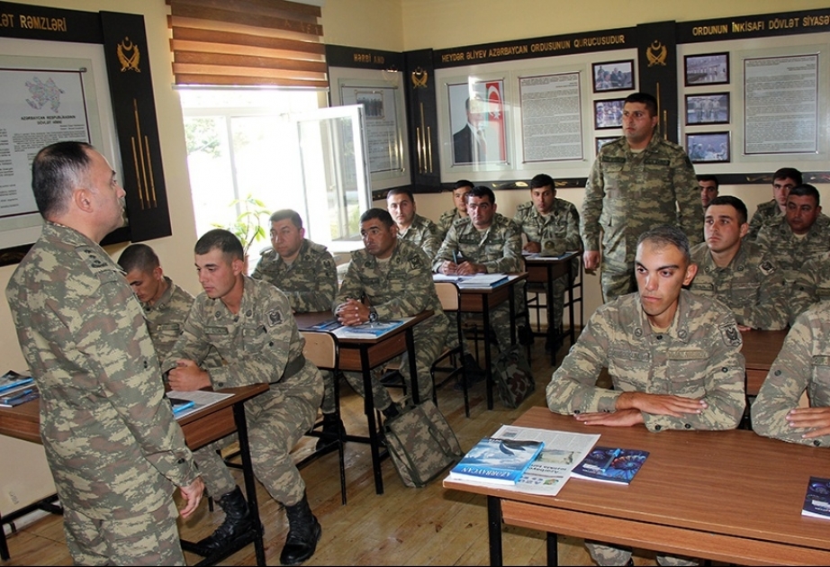 Azərbaycan Ordusunda ideoloji iş və mənəvi-psixoloji təminatla bağlı müsabiqə keçirilib