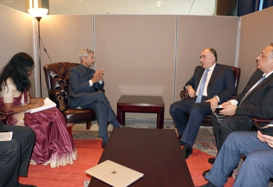 阿塞拜疆外长会见印度外长