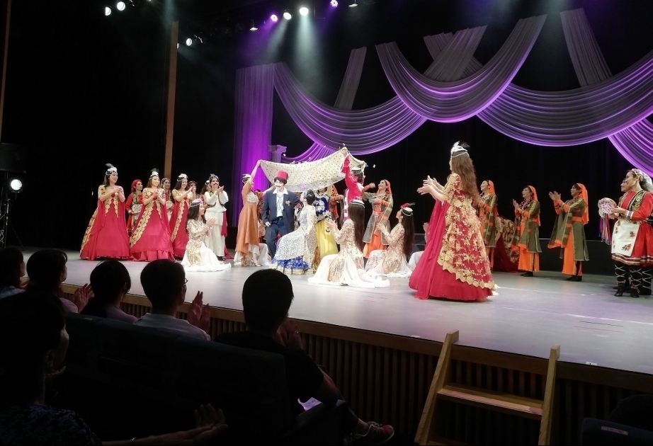 Operette "Arschin Mal Alan" von Uzeyir Hajibeyli in Japan aufgeführt VIDEO