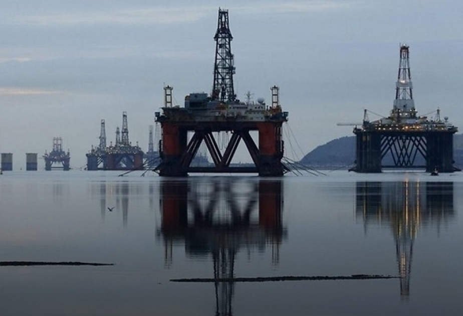 Birləşmiş Ştatlar sutkada 12,4 milyon barrel neft istehsal edir