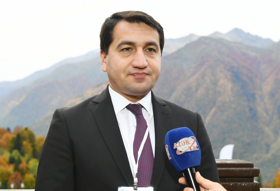 Hikmat Hadziyev: “La reunión de los presidentes de Azerbaiyán y Rusia celebrada en Sochi reviste gran importancia”