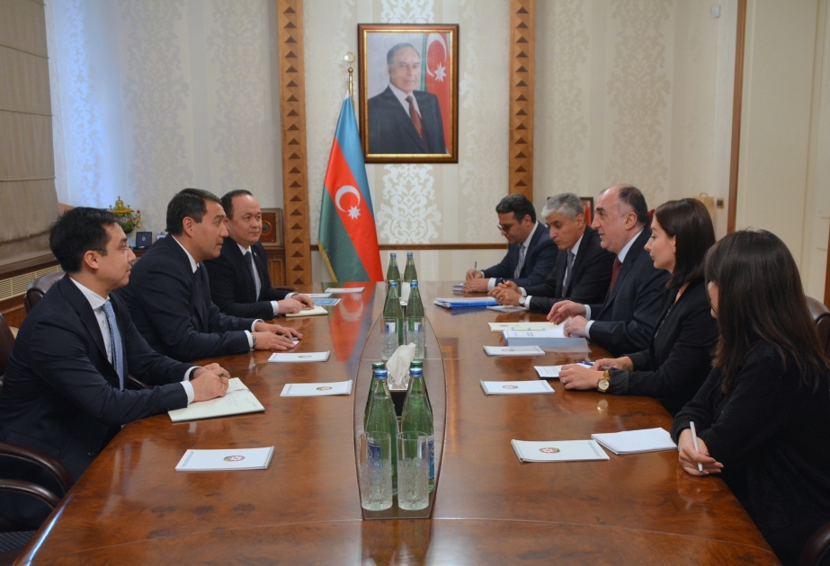 Incoming Kazakh ambassador presents copy of his credentials to Azerbaijan`s FM