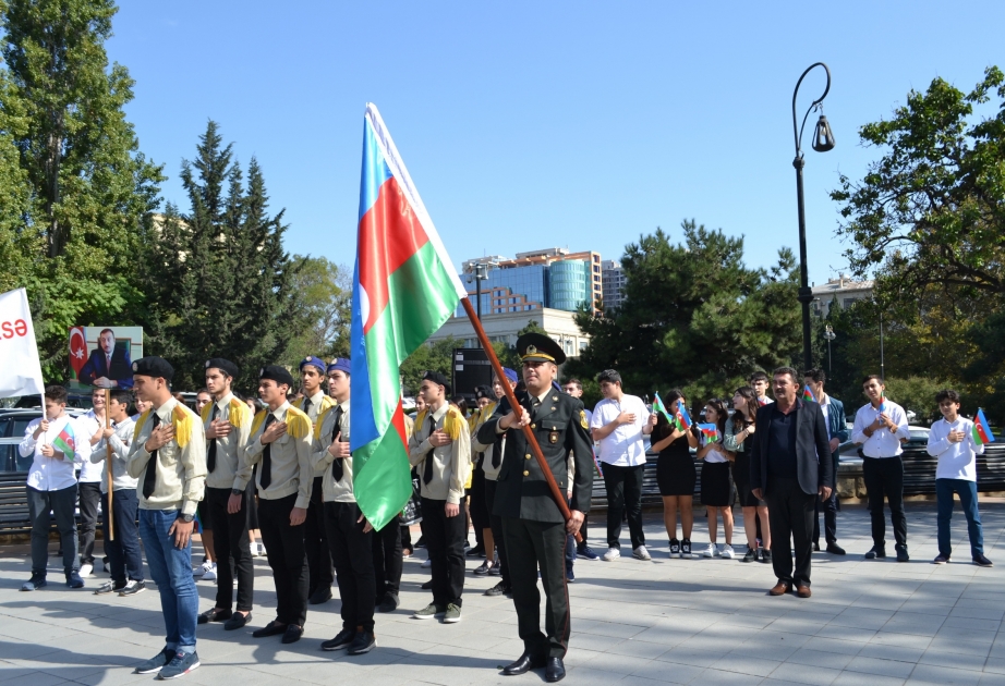 Yasamal rayonundan olan çağırışçıların müddətli həqiqi hərbi xidmətə yolasalma mərasimi keçirilib