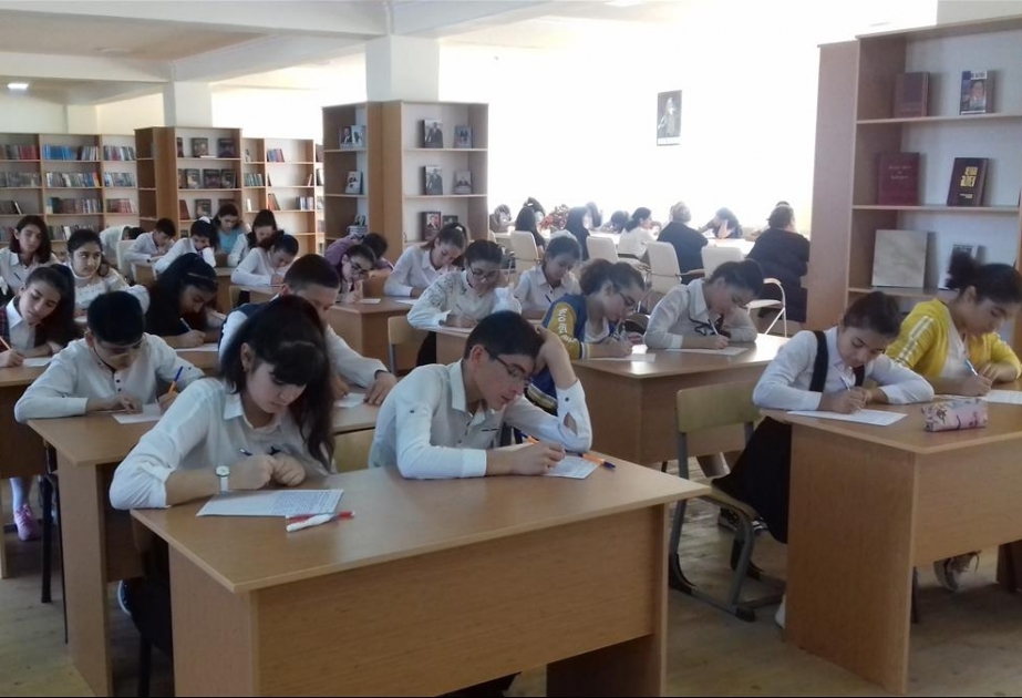Salyanlı məktəblilər arasında İmadəddin Nəsiminin 650 illik yubileyi münasibətilə inşa müsabiqəsi keçirilib