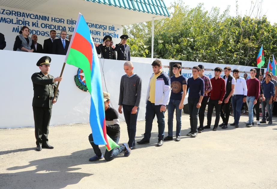 Ağcabədidə çağırışçı gənclər müddətli həqiqi hərbi xidmətə yola salınıblar