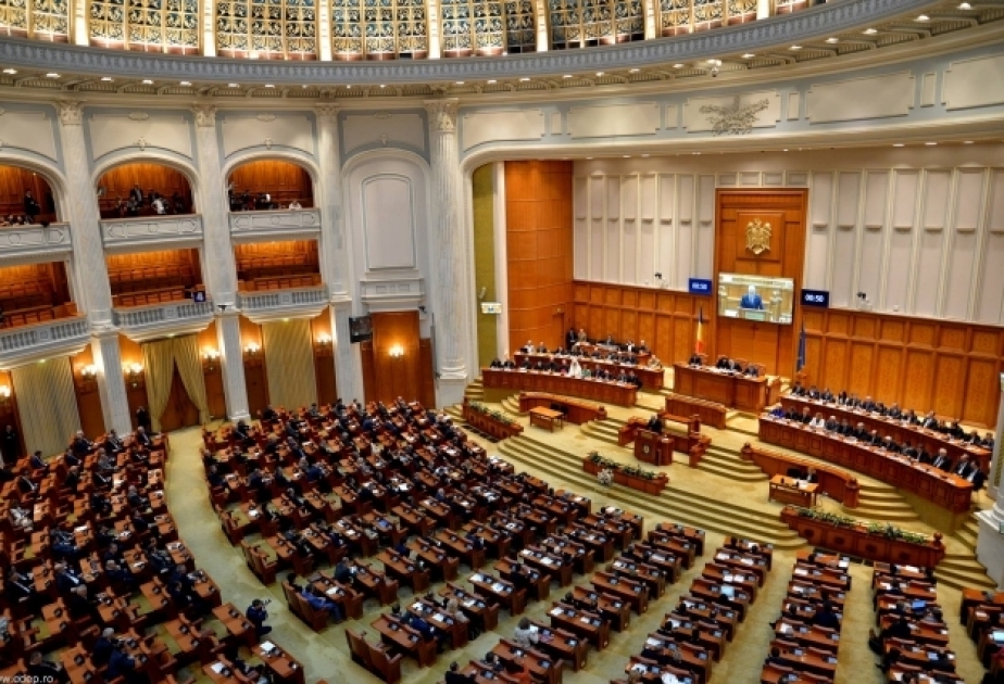 Rumıniya parlamenti hökumətə etimadsızlıq votumu təyin edib