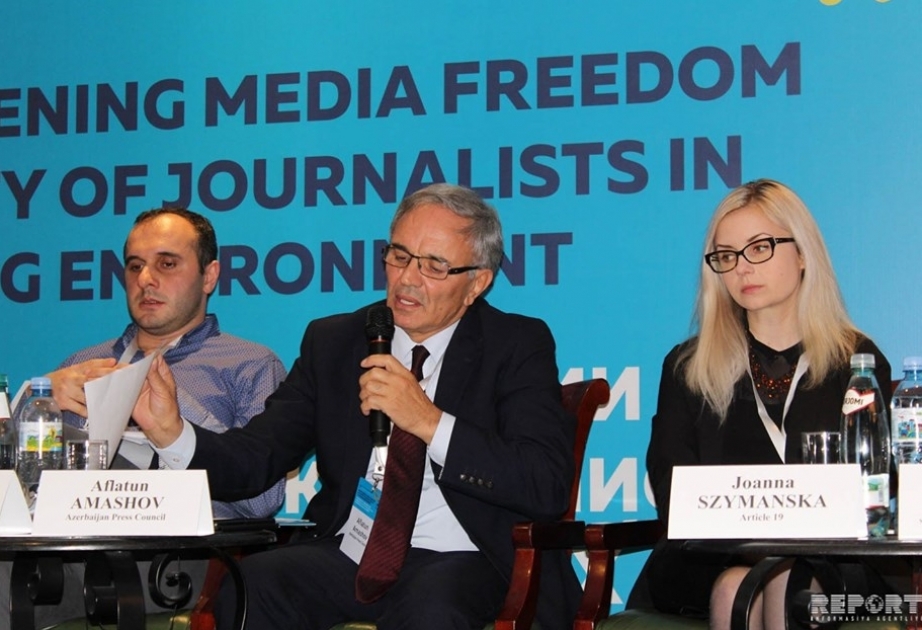 Tbilisidə keçirilən konfransda mediada hüquqi-normativ bazanın söz azadlığının təminatındakı rolundan danışılıb