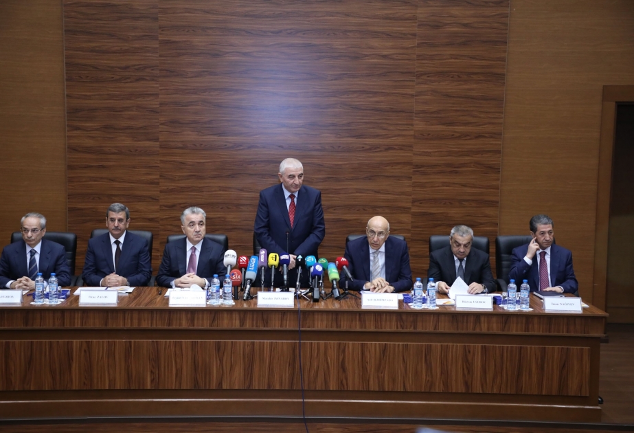 Mərkəzi Seçki Komissiyasında dairə seçki komissiyalarının sədrləri üçün geniş müşavirə keçirilib VİDEO