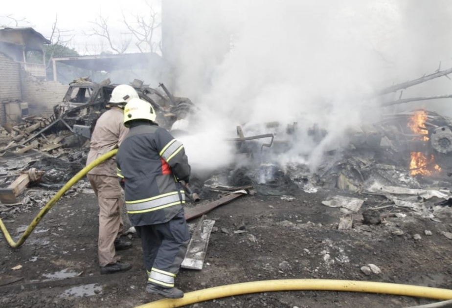 Accidente de camión de combustible consume 10 casas en Honduras