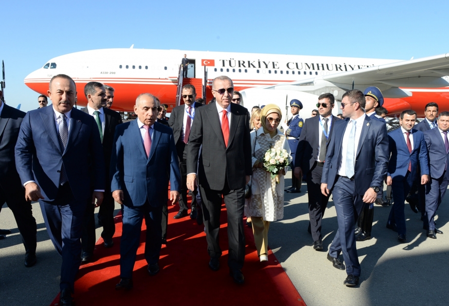 Präsident Recep Tayyip Erdogan zu Besuch in Aserbaidschan eingetroffen