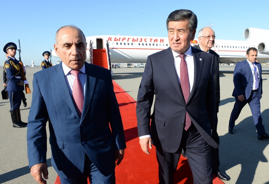 Presidente de Kirguistán visita Azerbaiyán