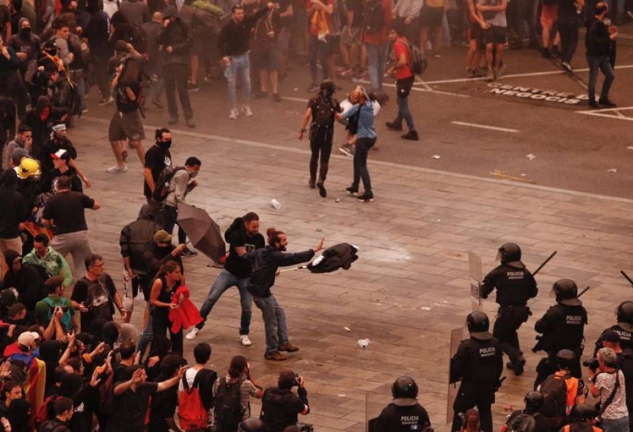 Во время протестов в Каталонии пострадал 131 человек, трое задержаны