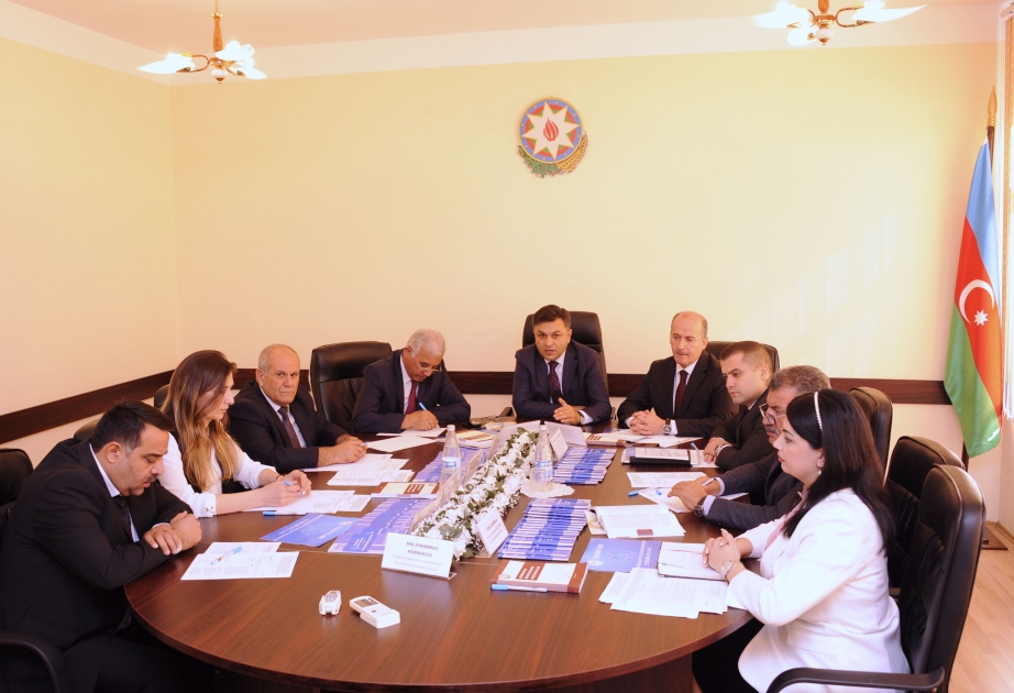 İxtisaslaşdırılmış kursların birinci günü maraqlı müzakirələrlə yadda qalıb