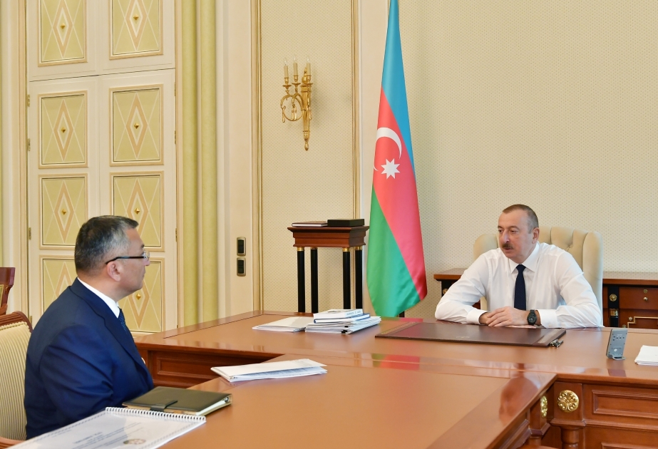 6000 binnenvertriebene Familien sollten bis Ende dieses Jahres und mehr als 7000 im nächsten Jahr mit Wohnungen versorgt werden  Präsident Ilham Aliyev empfängt Vorsitzenden des Staatlichen Komitees für Flüchtlinge und Binnenvertriebene VIDEO