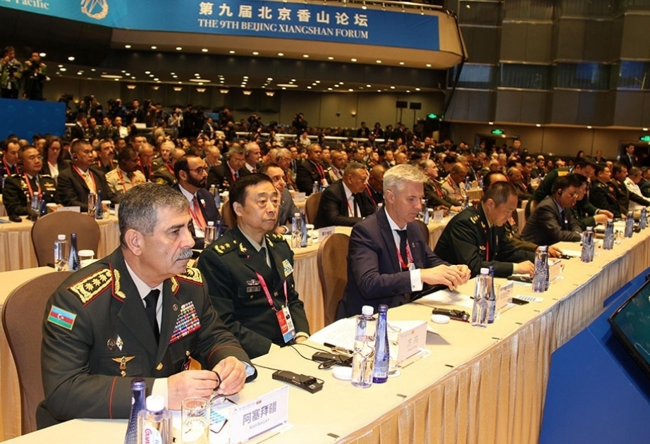 Ministro de Defensa de Azerbaiyán sostiene varias reuniones en China