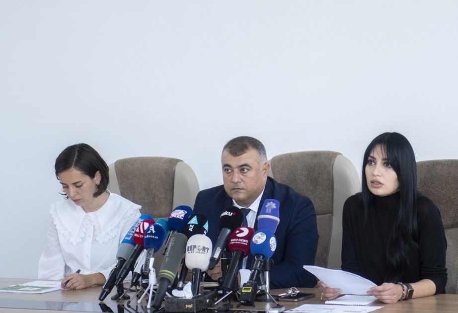 بيع حوالي 110 طناً من منتجات النحل في المهرجان لهذا العام  يفضل الزبائن شراء عسل الزيزفون أكثر
