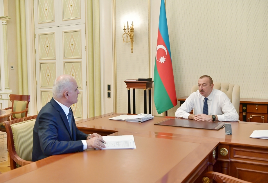 伊利哈姆·阿利耶夫总统接见出任新职务的沙欣·穆斯塔法耶夫