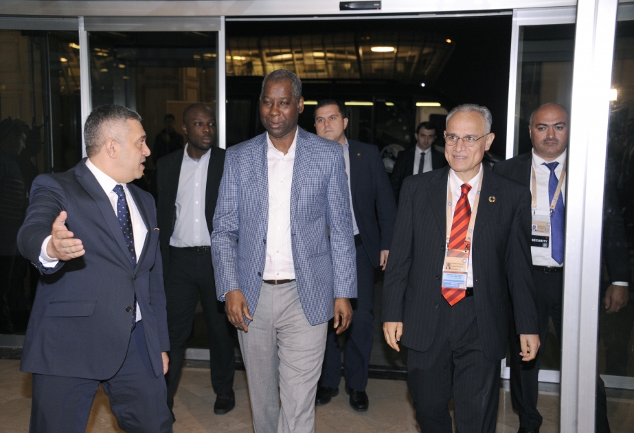 El presidente de la Asamblea General de la ONU llega a Azerbaiyán