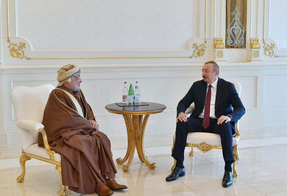 Staatspräsident Ilham Aliyev empfängt omanische Delegation VIDEO