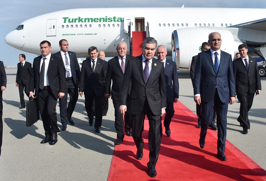 Turkmen President Gurbangulu Berdimuhamedov arrives in Azerbaijan for visit