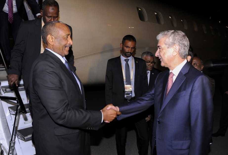 Президент Республики Судан прибыл в Азербайджан для участия в XVIII саммите Движения неприсоединения
