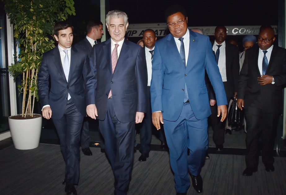 Tanzaniyanın Baş Naziri Azərbaycana səfərə gəlib