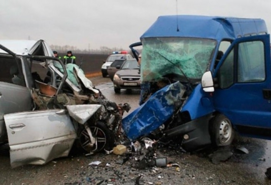 Altay diyarında iki avtomobilin toqquşması nəticəsində səkkiz nəfər ölüb