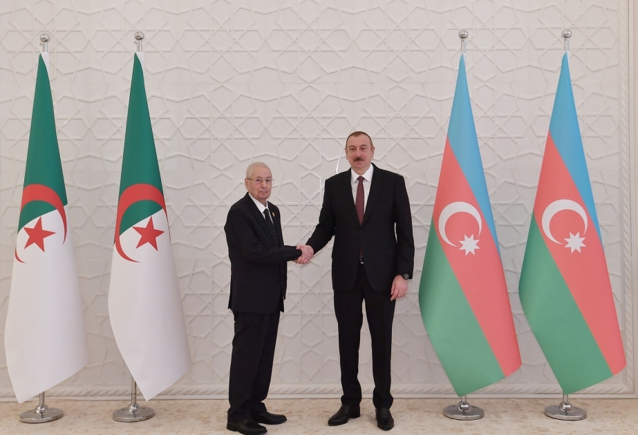 Ilham Aliyev se reunió con el presidente de Argelia Abdelkader Bensalah